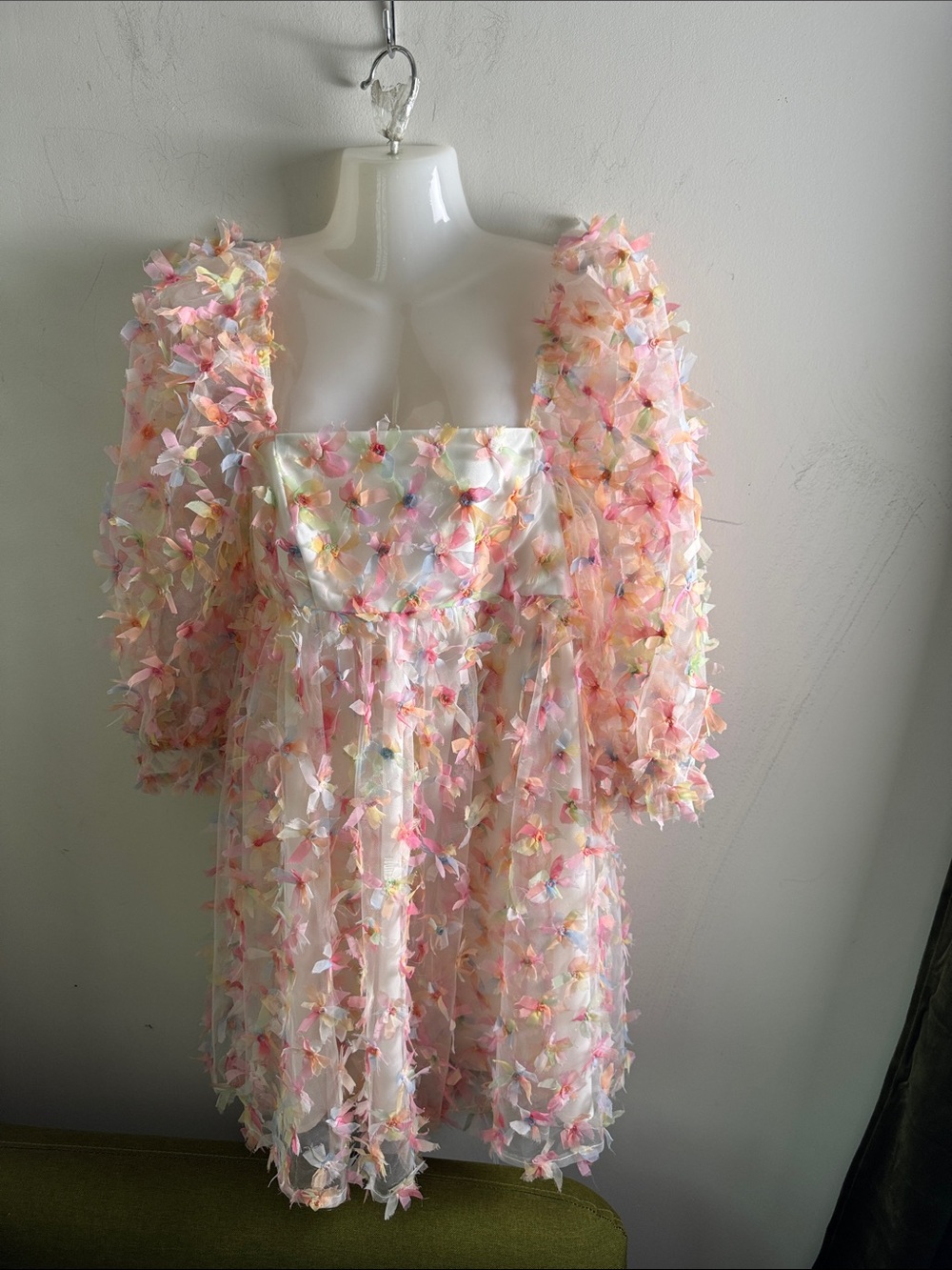 Storia Pastel Multi-Flower Appliqué Puff Sleeve Mini Dress